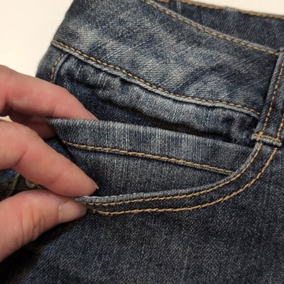 3/$20 Guess Denim Shorts Cuffed Raw Hem Sequin Monogram Logo Faded Jeans - Picture 4 of 9